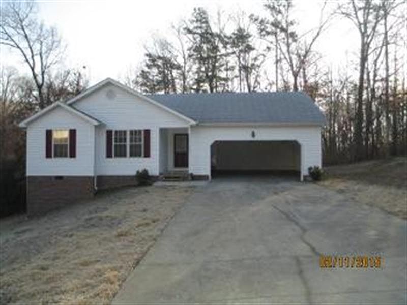 1st image of 434 Hickory Dr