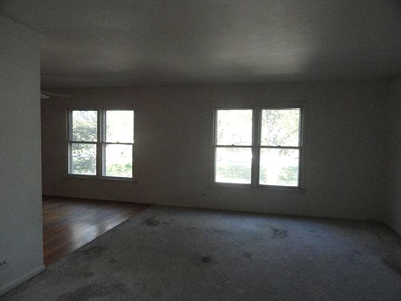2nd image of 6300 Victoria Dr