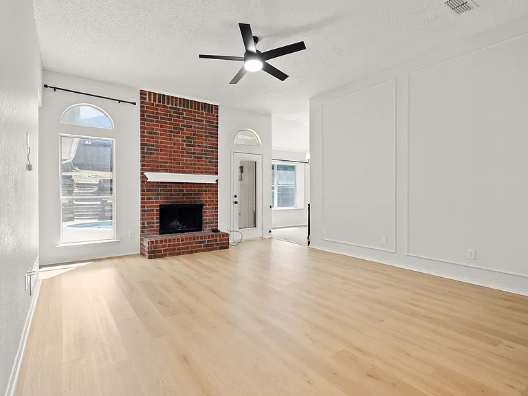6808 Cedar Shadow Dr — Photo 3