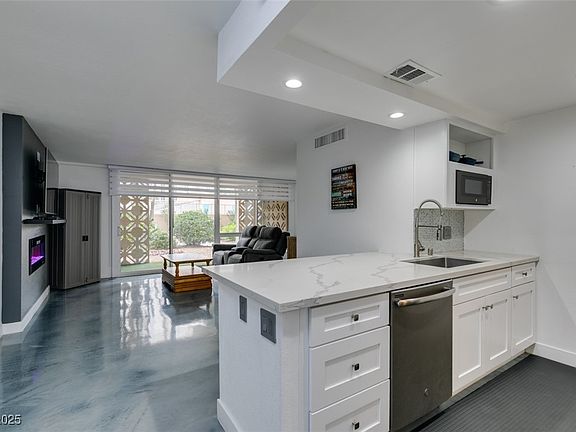2nd image of 205 E Harmon Ave APT 101