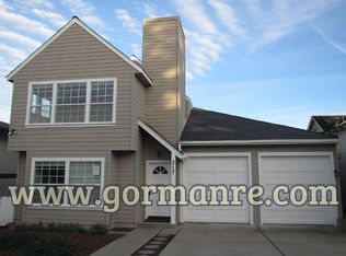 217 2nd St, Pacific Grove, CA 93950