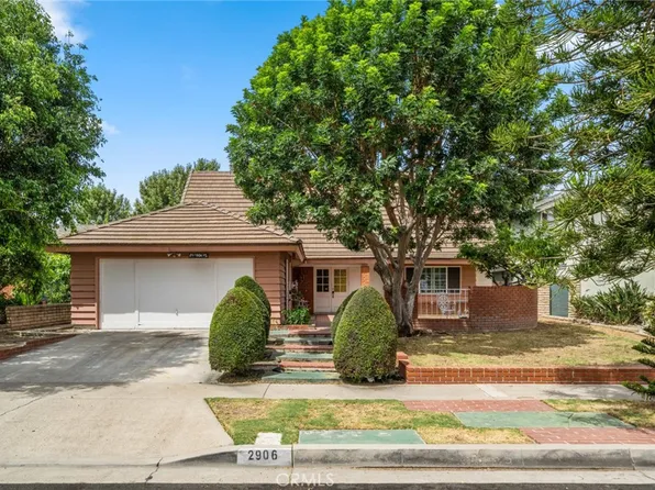 2906 S Rene Dr, Santa Ana, CA 92704