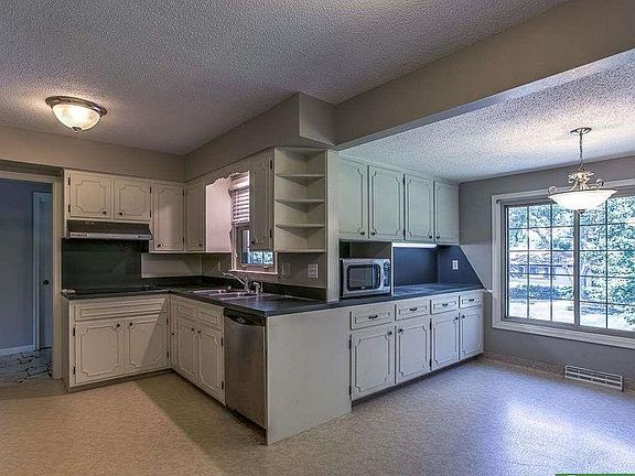 Kitchen with breakfast nook