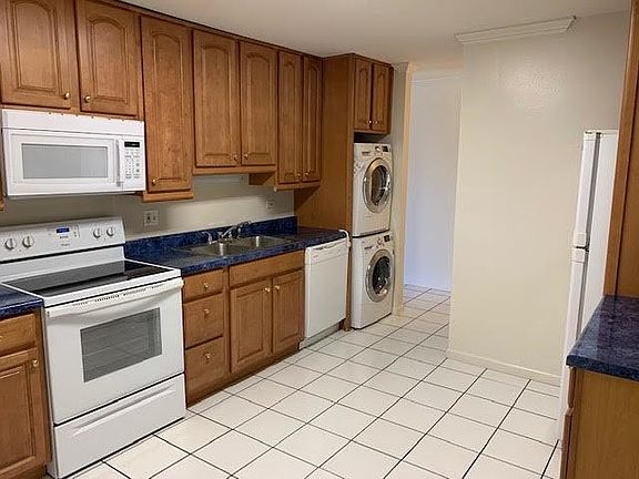 5th image of 930 Beau Dr Unit 201