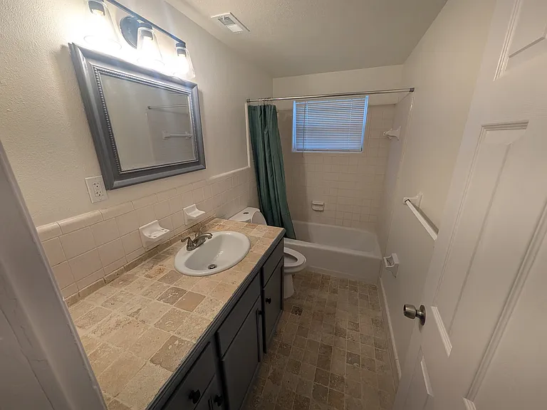 2609 N Oleander Ave #17 — Photo 12