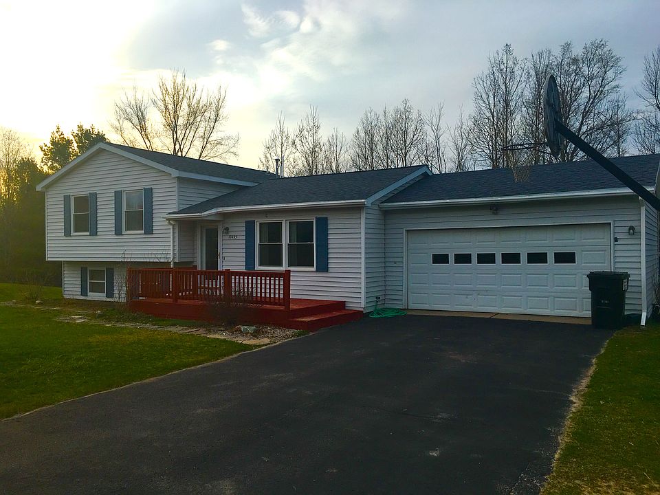 2nd image of 10495 S Walnut Dr