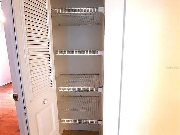 3rd image of 1560 Oak Park Ave