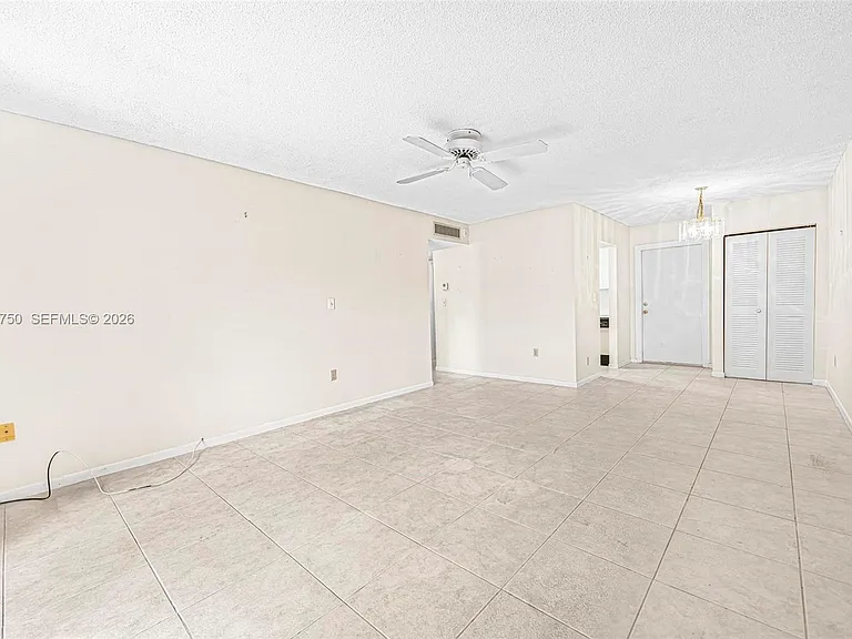 9107 SW 137th Ter #1-4 — Photo 5