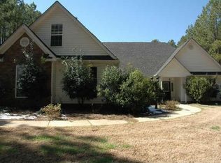 825 Parham Rd, Griffin, GA 30223