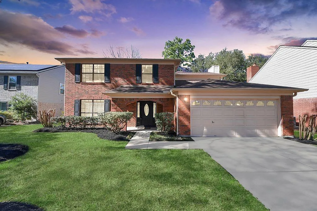 4 bed, 2.5 bath, 2246 sqft, $2,350 — Photo 1
