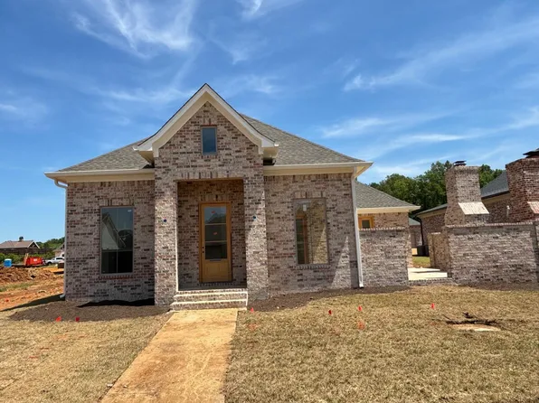 104 Somersett, Starkville, MS 39759