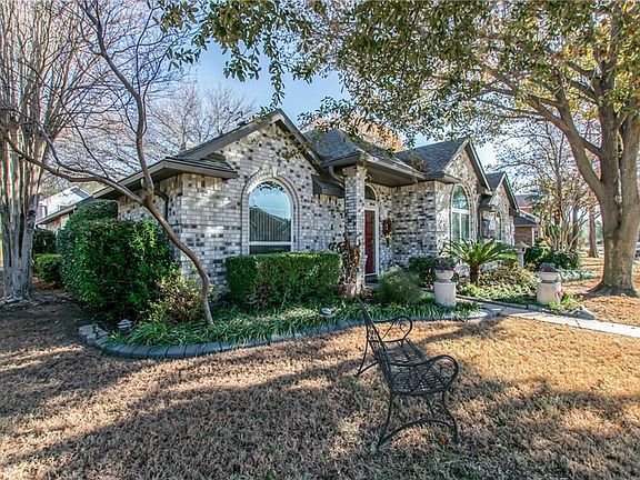 3rd image of 2710 Crosslands Dr