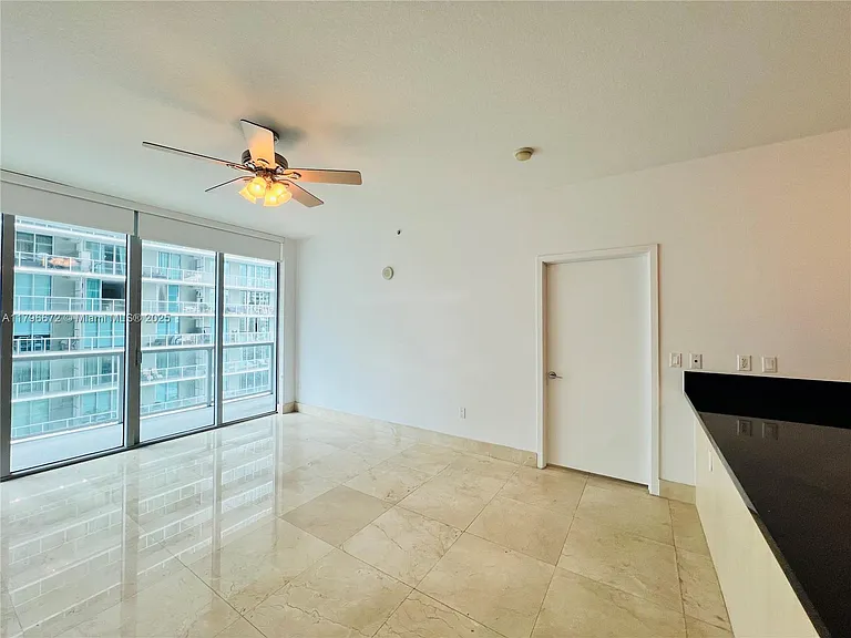 1111 SW 1st Ave #1216 — Photo 8