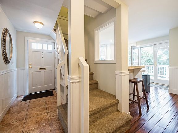 4th image of 16 Warren St #16