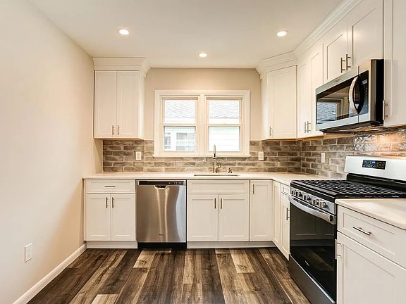 3rd image of 39 Barbara St #1