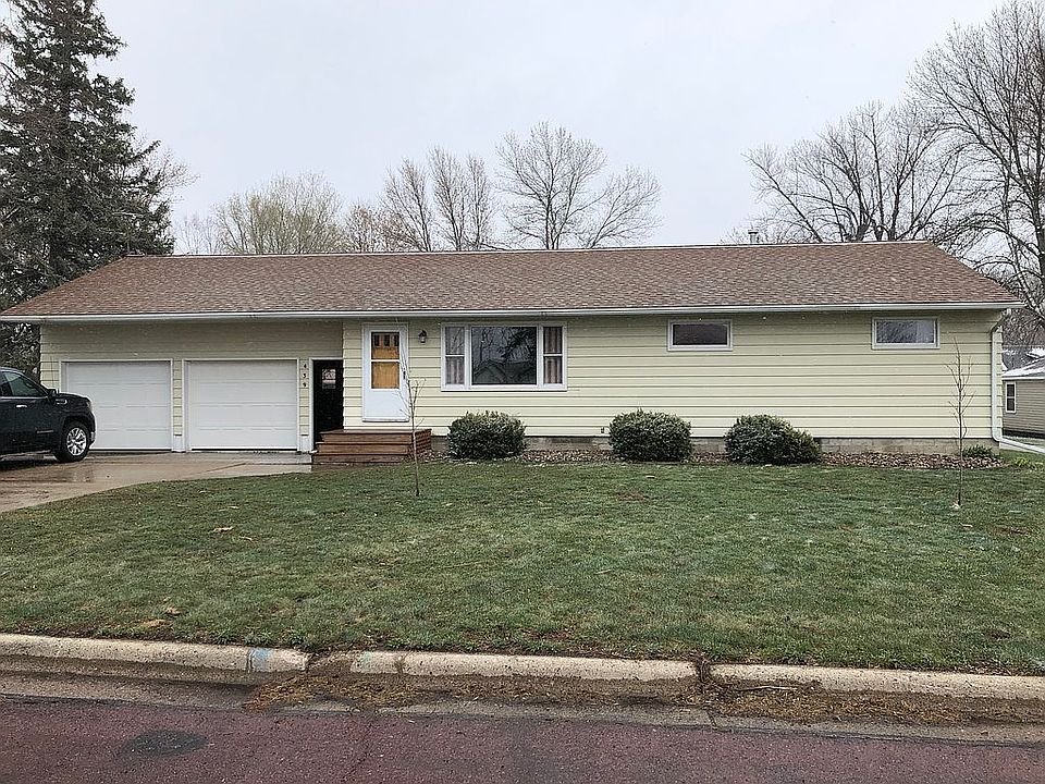 1st image of 439 Ash Ave S