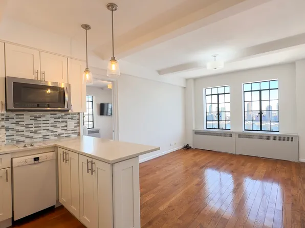 5 Tudor City Place image 1 of 10