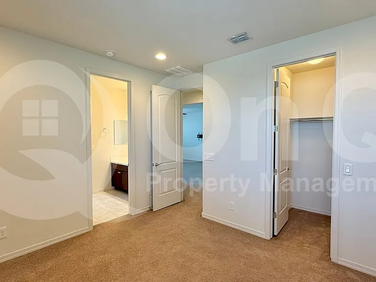 9707 W Patrick Ln — Photo 20