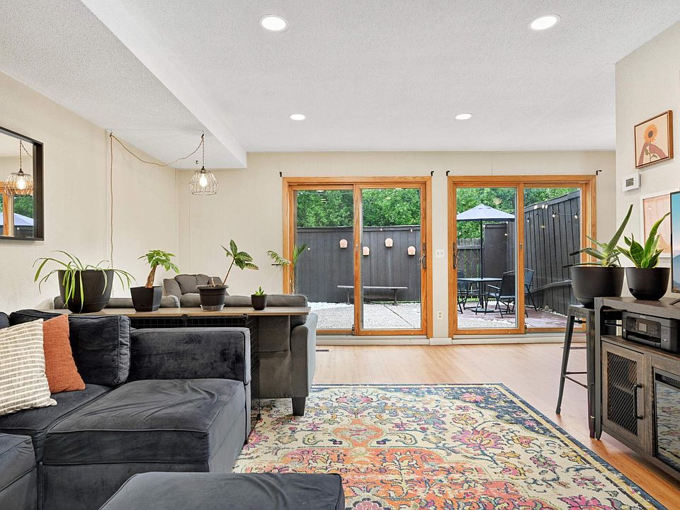 1st image of 1709 McKnight Ln #60