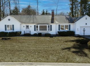 5 Chabot Dr, Fitchburg, MA 01420