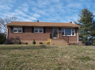 5741 Edgewood St, Salem, VA 24153