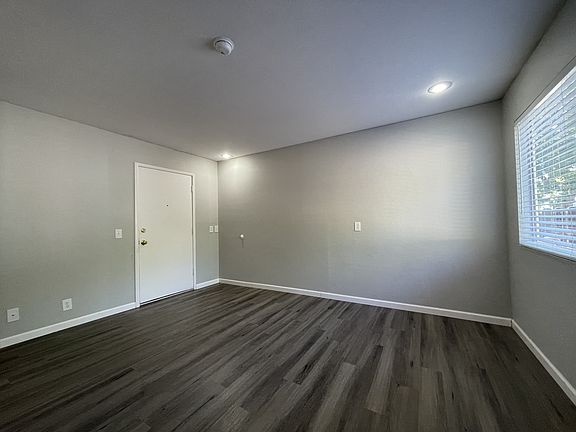 3rd image of 1252 Warner St #11259704