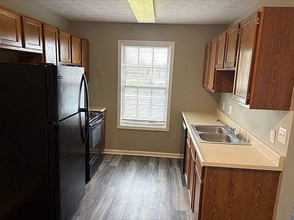 4th image of 1041 Brandy Ln APT 6