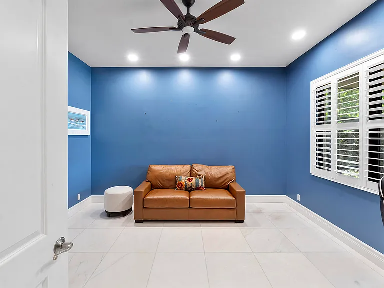 11525 NW 81st Pl — Photo 52