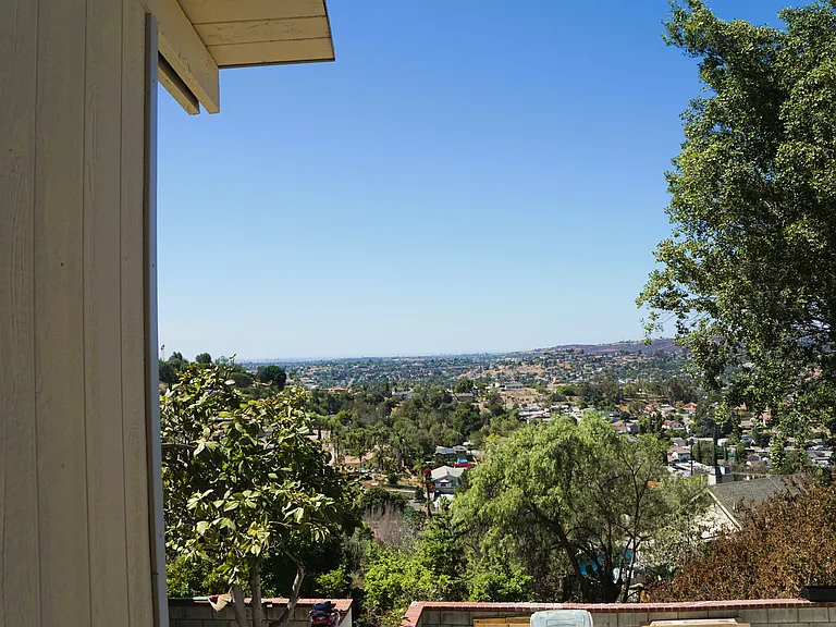 3146 S Bonita St — Photo 8