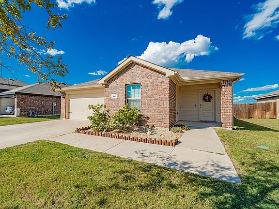 2nd image of 319 Pine Hollow Way