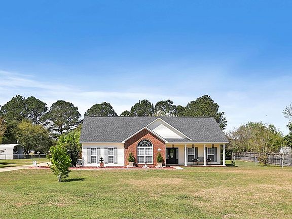 2nd image of 167 Collins Rd