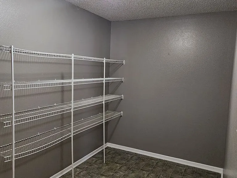 4221 Fletcher Dr — Photo 7