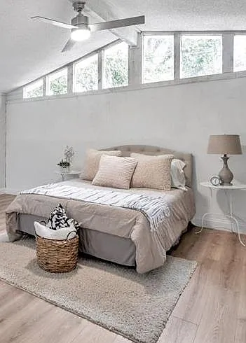 4 bed, 3.0 bath, 2253 sqft, $879 — Photo 1