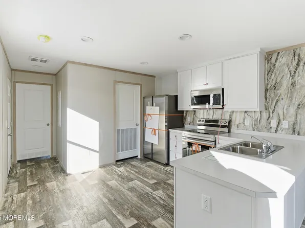 20 Marcia Memorial Circle, Jackson, NJ 08527