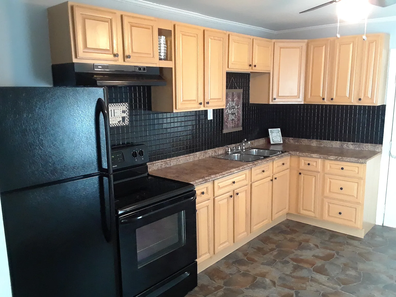 2 bed, 840 sqft, $1,200 — Photo 4