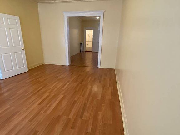 2nd image of 2703 Bainbridge Ave