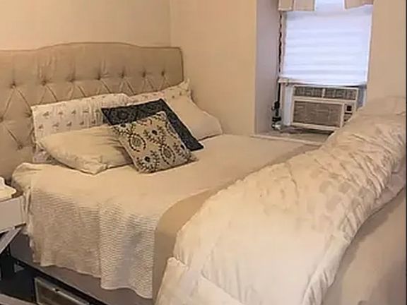4th image of 230 E 27th St APT 5