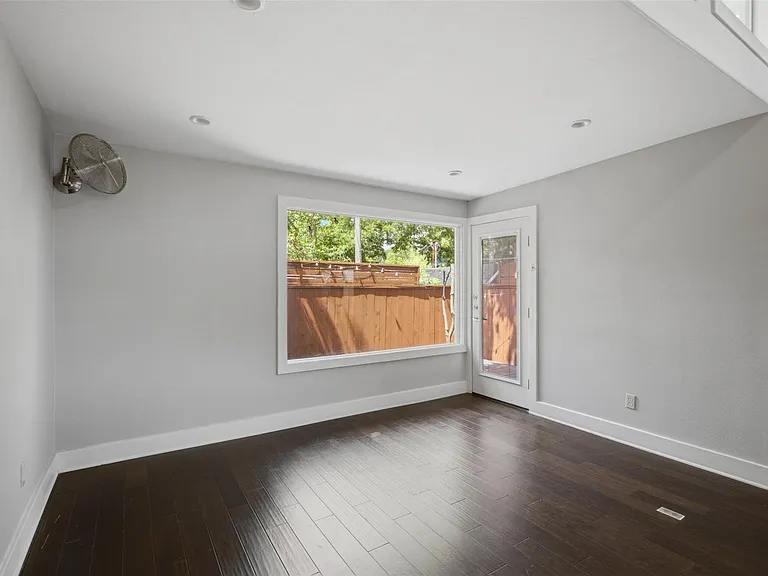 1315 W Anderson Ln #A — Photo 13