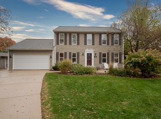 470 Leanore Ct, Pewaukee, WI 53072