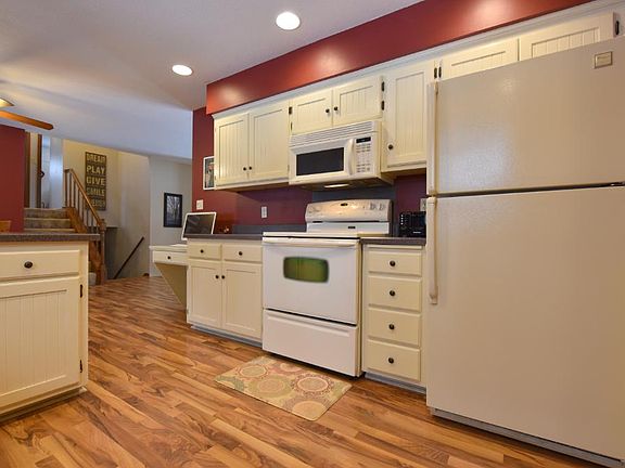 3rd image of 12858 Kingwood Dr