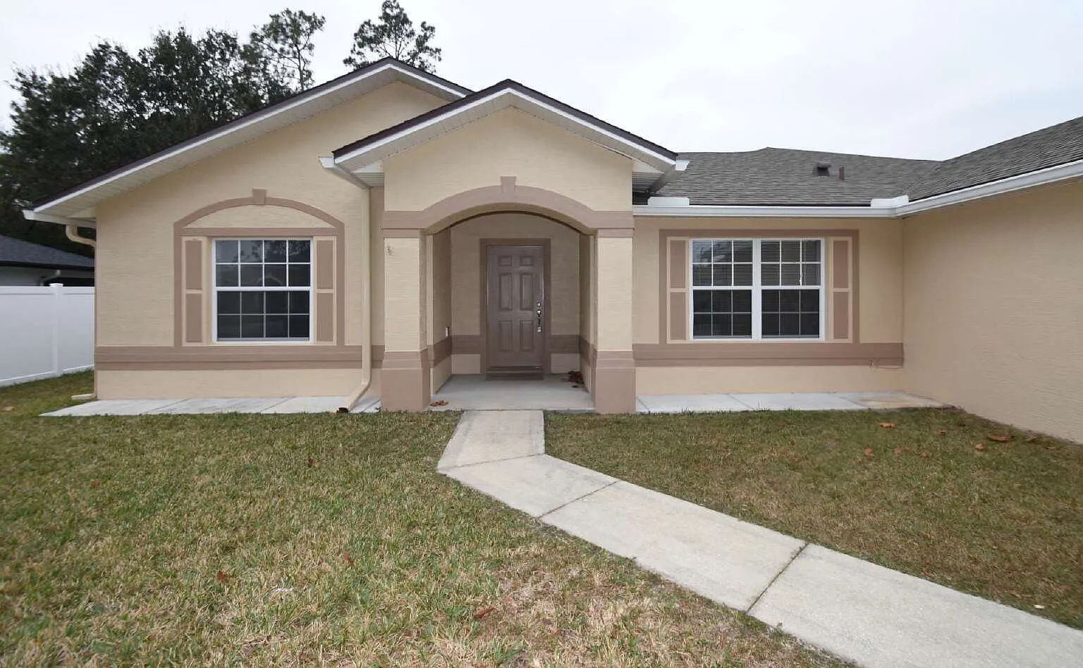 4 bed, 2.0 bath, 2073 sqft, $2,100 — Photo 3