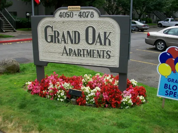 GRAND OAK APARTMENTS