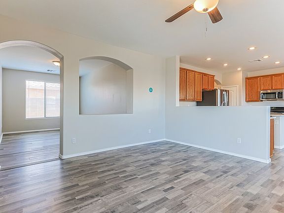 3rd image of 46186 W Holly Dr