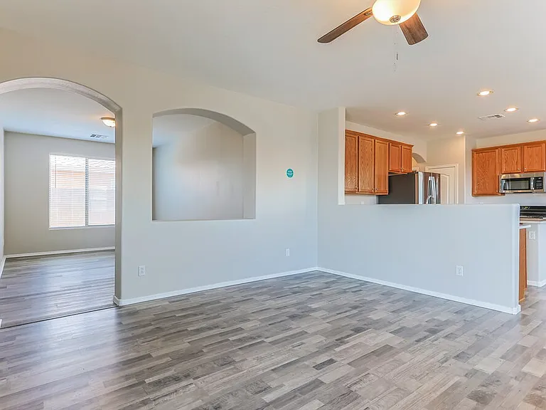 46186 W Holly Dr — Photo 3