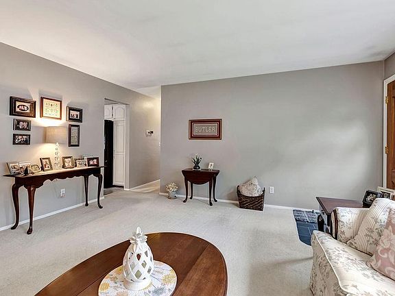 5th image of 3379 Moonridge Dr