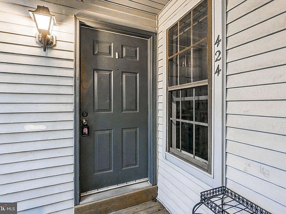 4th image of 424 Durham Ct