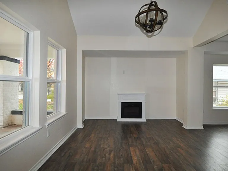 3225 S Adams St — Photo 6