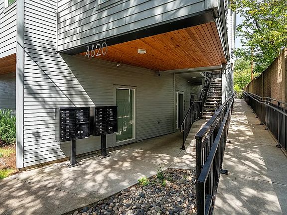 3rd image of 4620 N Maryland Ave #B103