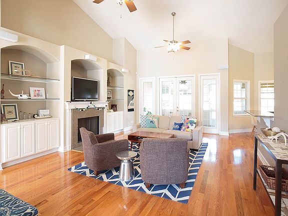 3rd image of 7053 Sawley Ln