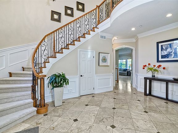 2nd image of 753 Cypress Hills Dr